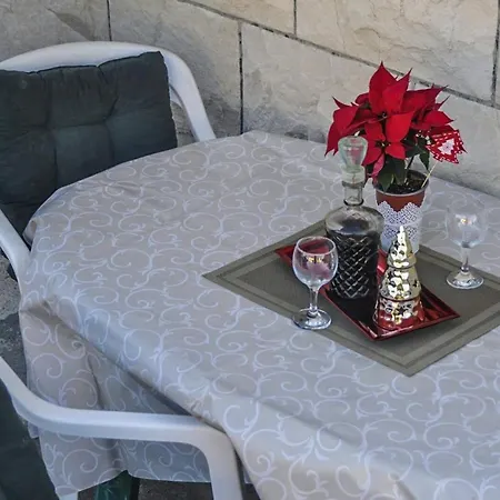 Apartment Rajko - 40 M From *